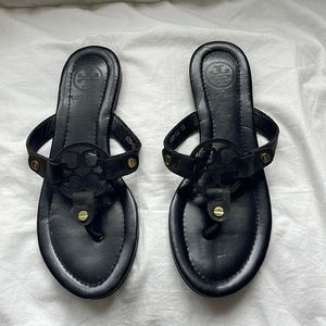 Black and gold Tory Burch sandals, size 39
